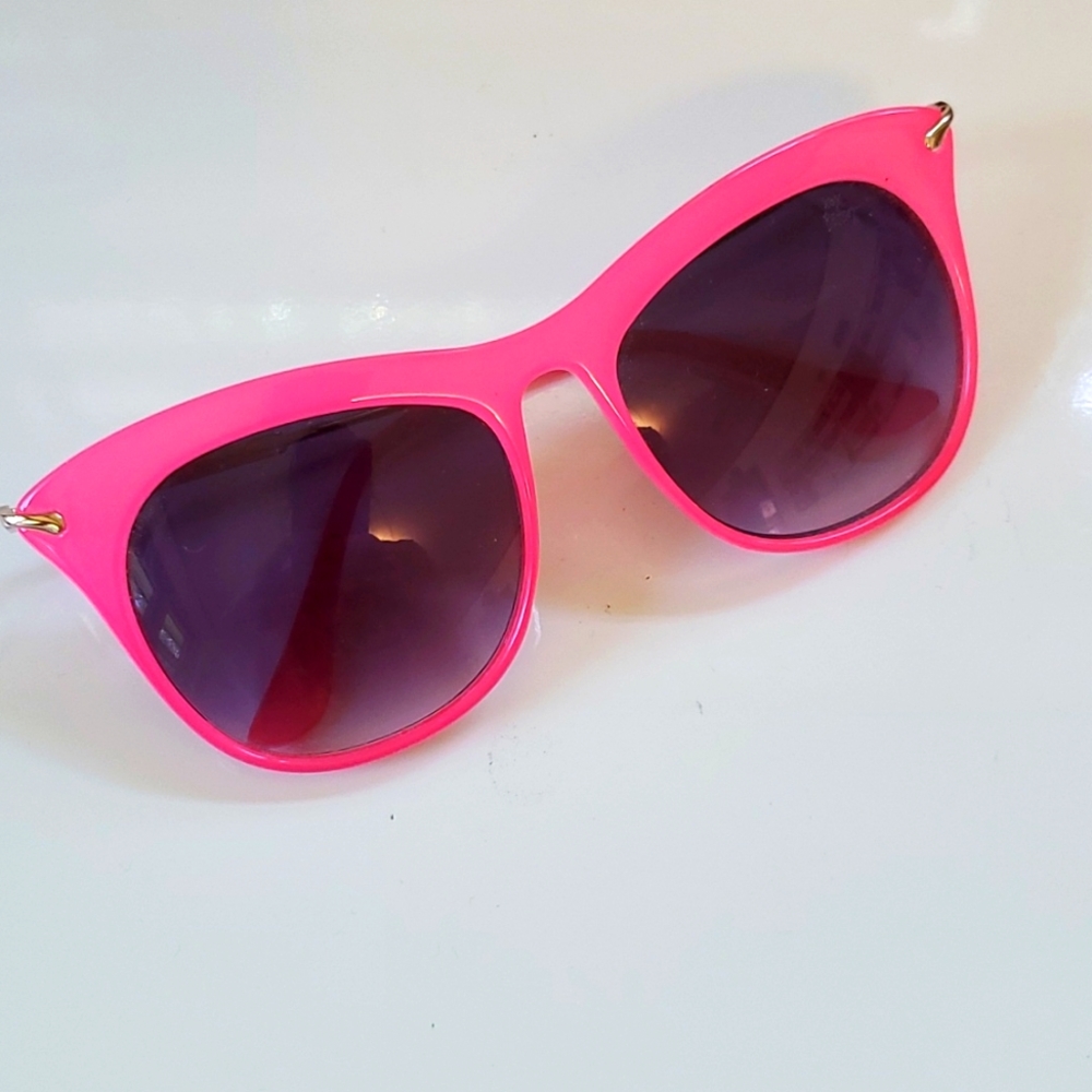 Betsey Johnson sunglasses